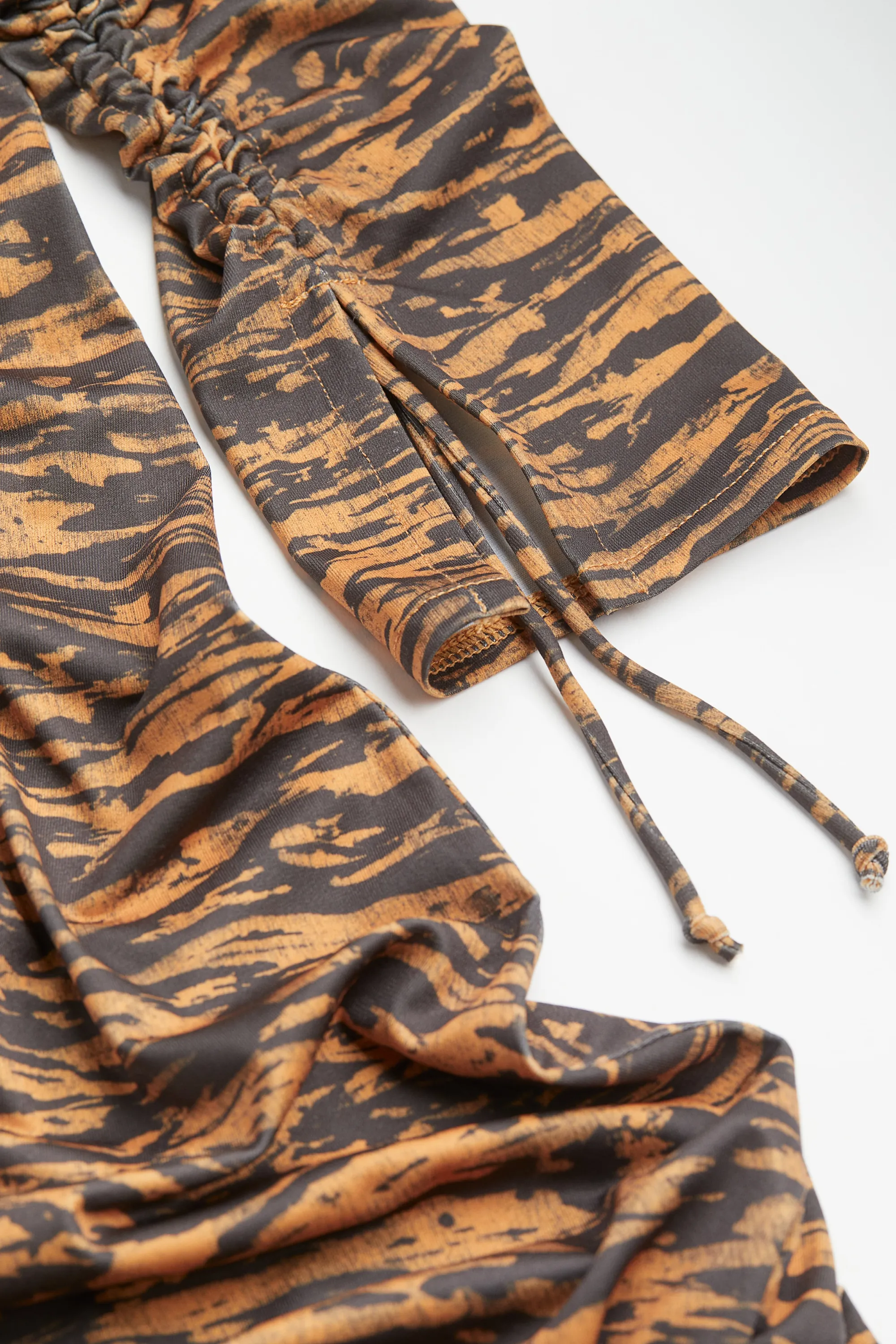 Robe dos nu avec ouvertures - Orange foncé/motif