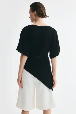 Top asymétrique avec manches papillon - Noir — photo 2