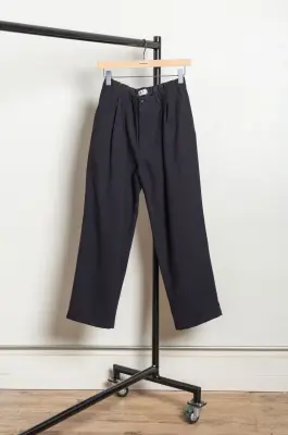 Still By Hand – PT07263OS Wool mixed deep tuck pants  – Black — photo 3