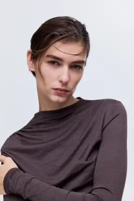 Top drapé en soie mélangée - Gris truffe — photo 2