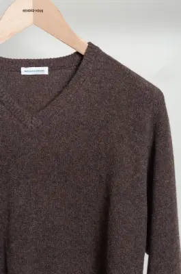 Kaptain Sunshine – KS26FKN09 Lambswool V-neck Pullover – BROWN — photo 4