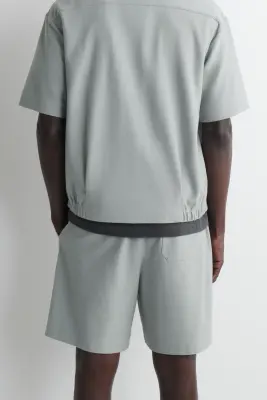 SHORT EN COTON PIQUÉ À TAILLE ÉLASTIQUÉE - GRIS — photo 4