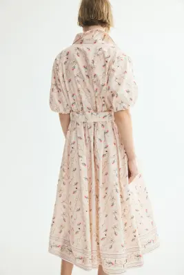 Robe chemise en coton avec ceinture - Rose pâle/fleuri — photo 1
