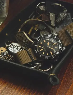 VAGUE WATCH BLACK SUB OLIVE AND BLACK NYLON — photo 2