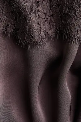 Top en dentelle avec bretelles fines - Violet ancien foncé — photo 4