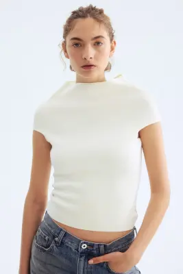 Top à col cheminée - Crème — photo 1