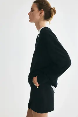 Pull oversize à encolure en V - Bleu marine — photo 3