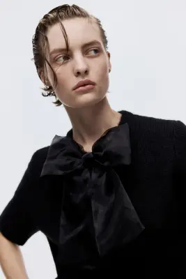 Gilet en maille avec nœud - Noir — photo 1