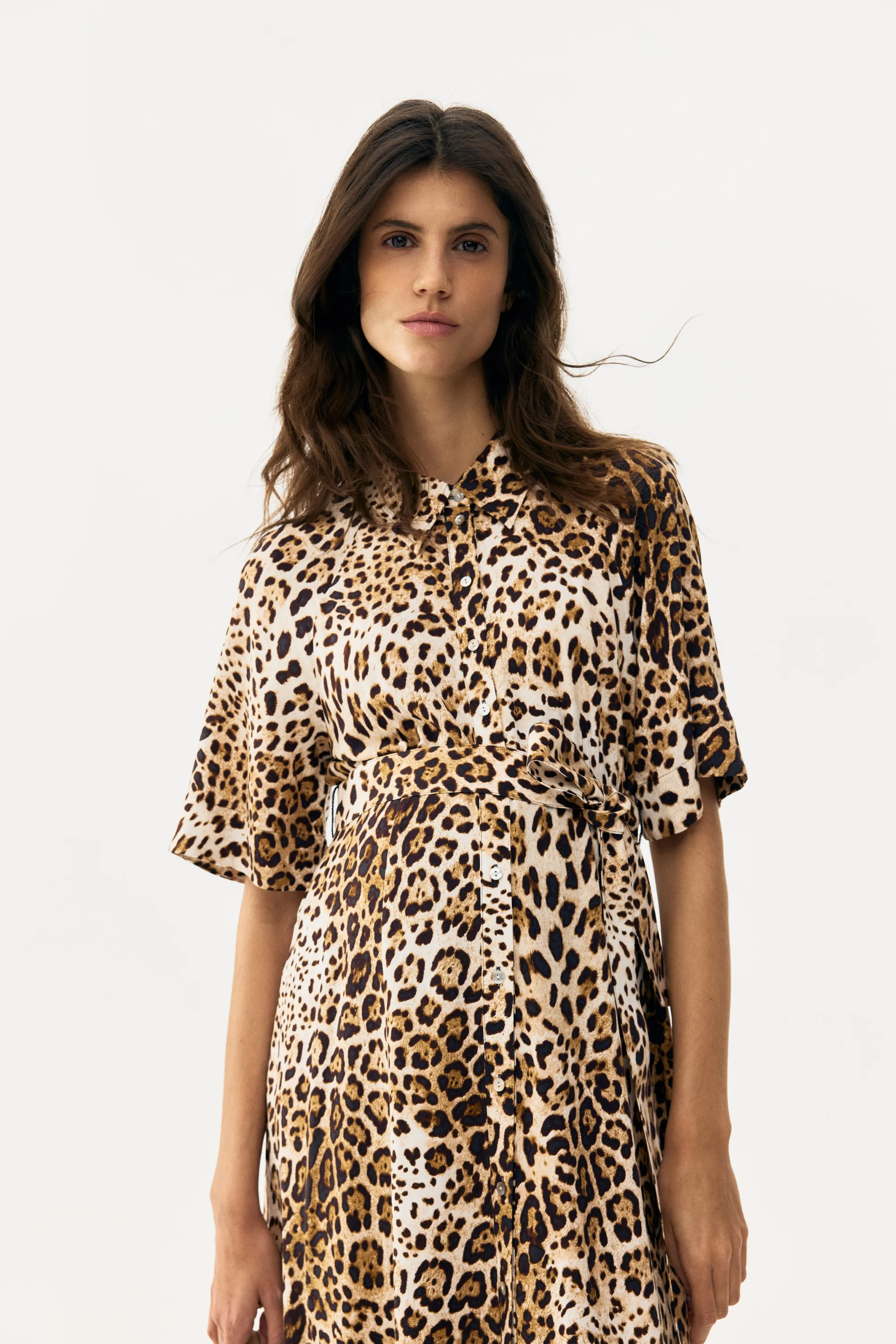 MAMA Robe chemise Before & After - Beige clair/imprimé léopard