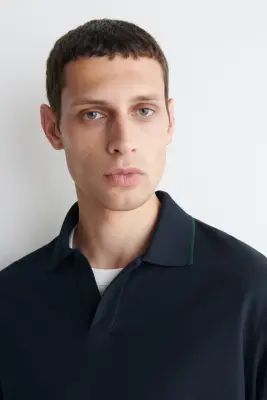 POLO EN COTON PIQUÉ À BORDURE CONTRASTÉE - MARINE / VERT — photo 3