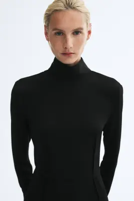 Open-back satin twill dress - Noir — photo 2