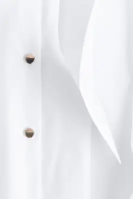 Robe chemise avec ceinture à nouer - Blanc — photo 5