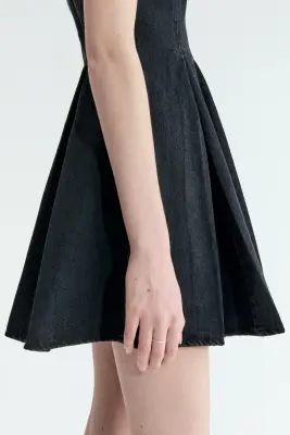Robe en denim avec jupe évasée - Noir délavé — photo 2