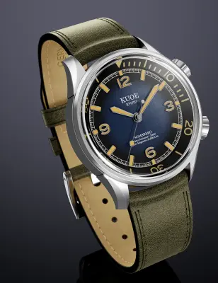 KUOE SOMBRERO 90-011 GRADATION NAVY LINEN TEXTURED DIAL FLAT-LINK BRACELET — photo 2