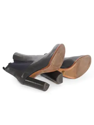 Bottines chelsea en cuir bleu marine à talon bois Prix boutique 800€ Taille 38 — photo 4