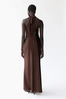 Robe maxi à encolure bénitier - Marron foncé — photo 3