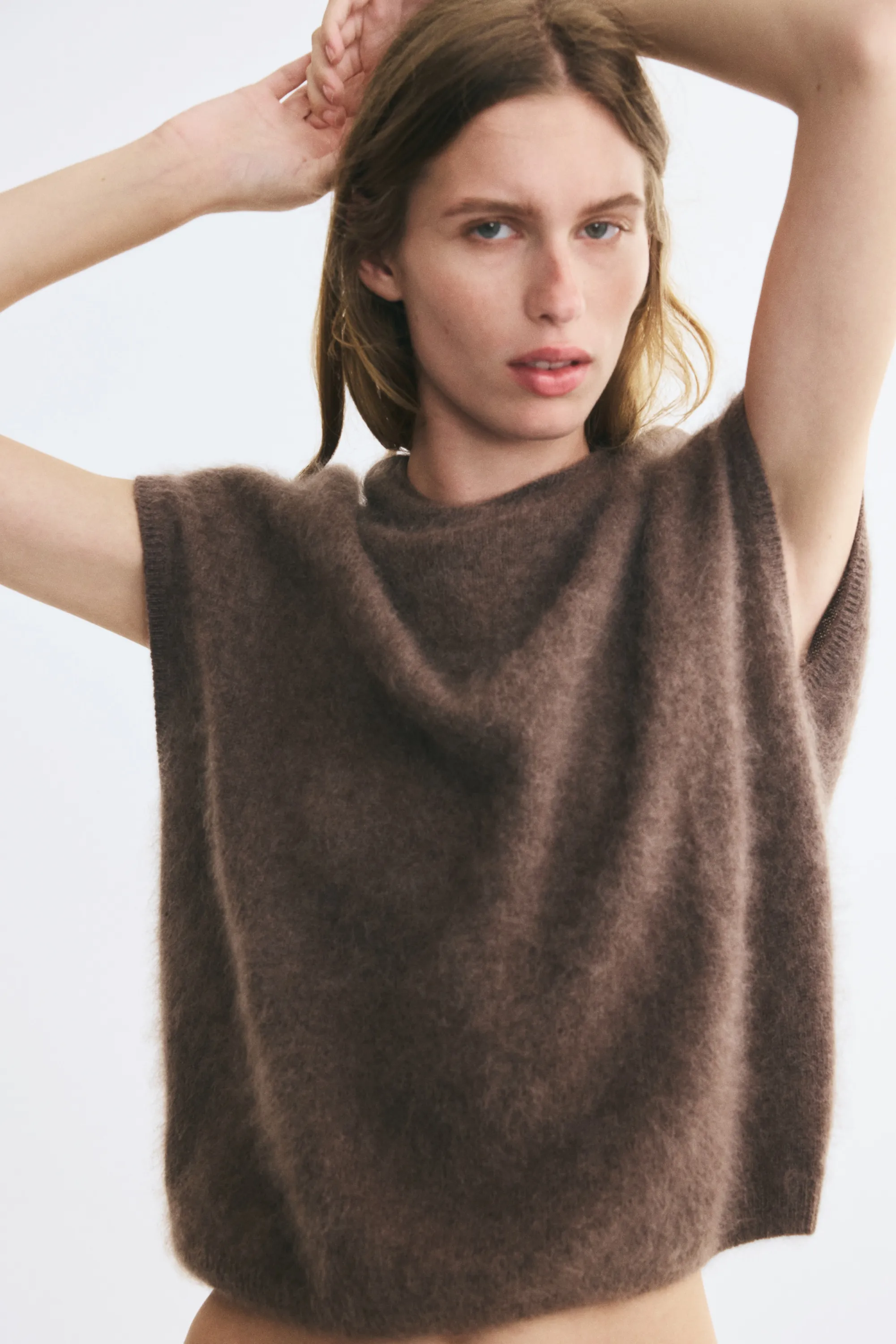 Pull sans manches en laine avec col cheminée - Marron foncé