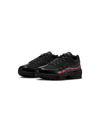 x Undefeated Air Max 95 Black — photo 2