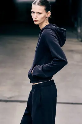 Sweat à capuche ajusté - Noir — photo 2
