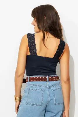 Top à bretelles dentelle Femme — photo 6