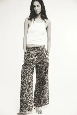 Pantalon en denim avec détail de ceinture - Beige/imprimé léopard — photo 2