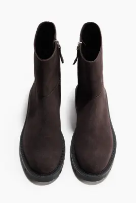 Bottines en cuir velours fendu - Marron foncé — photo 2