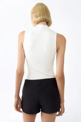 Top à col cheminée en viscose - Blanc — photo 3