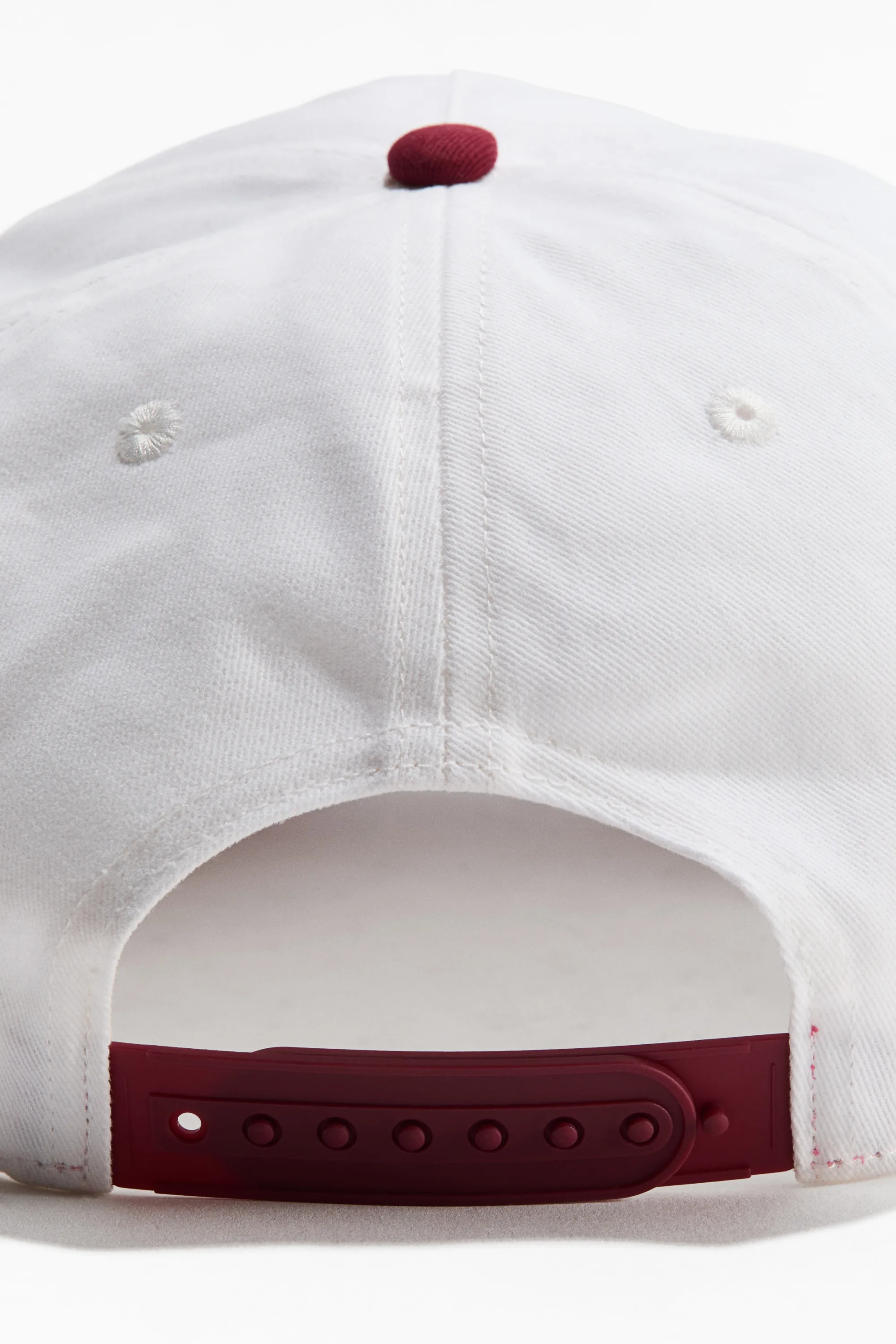 Casquette en twill de coton avec motif - Rouge/Manhattan
