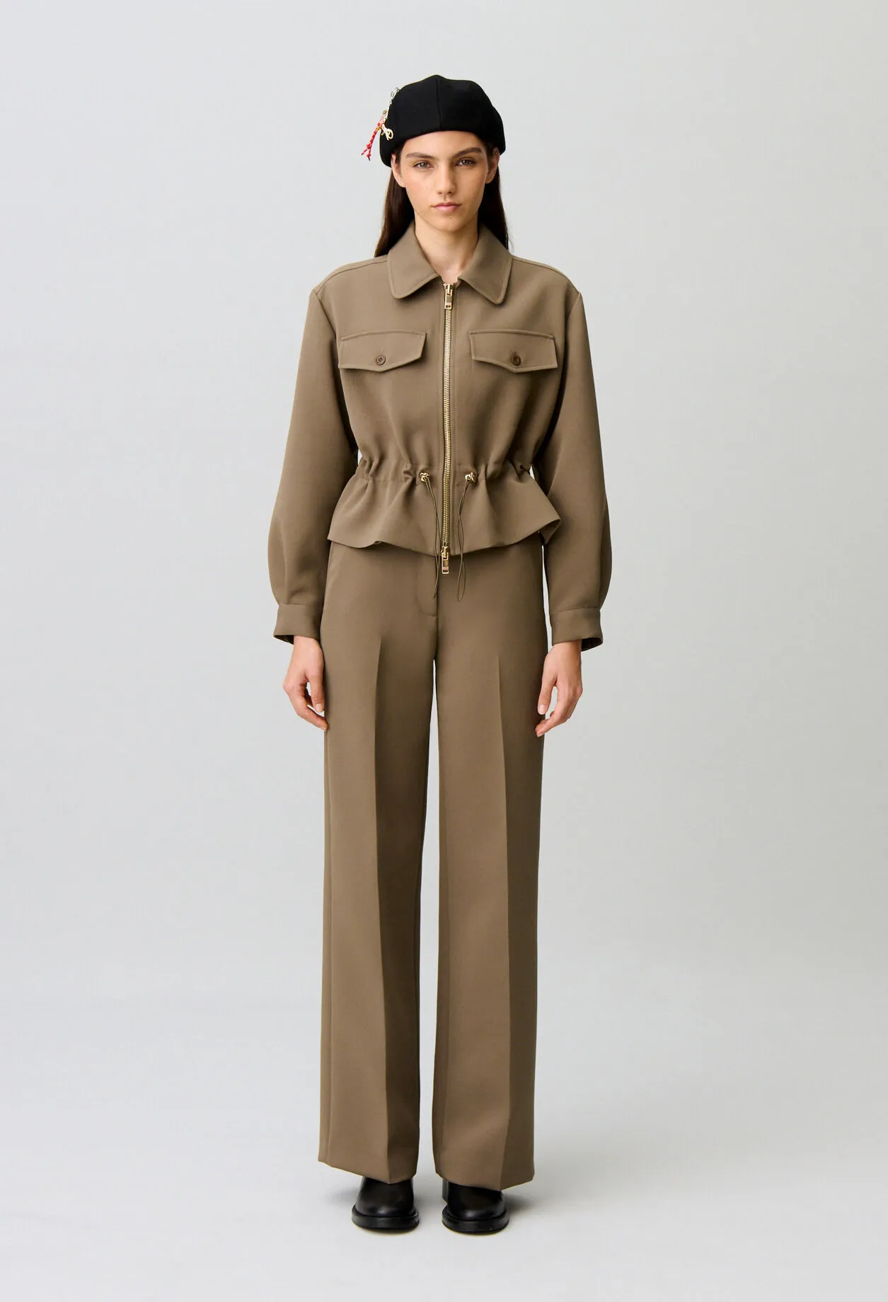 Veste à basque fleur dorés