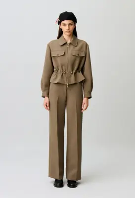 Veste à basque fleur dorés