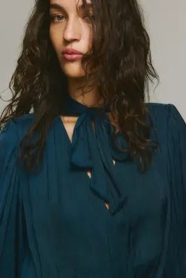 Robe à manches bouffantes avec col lavallière - Turquoise foncé — photo 4