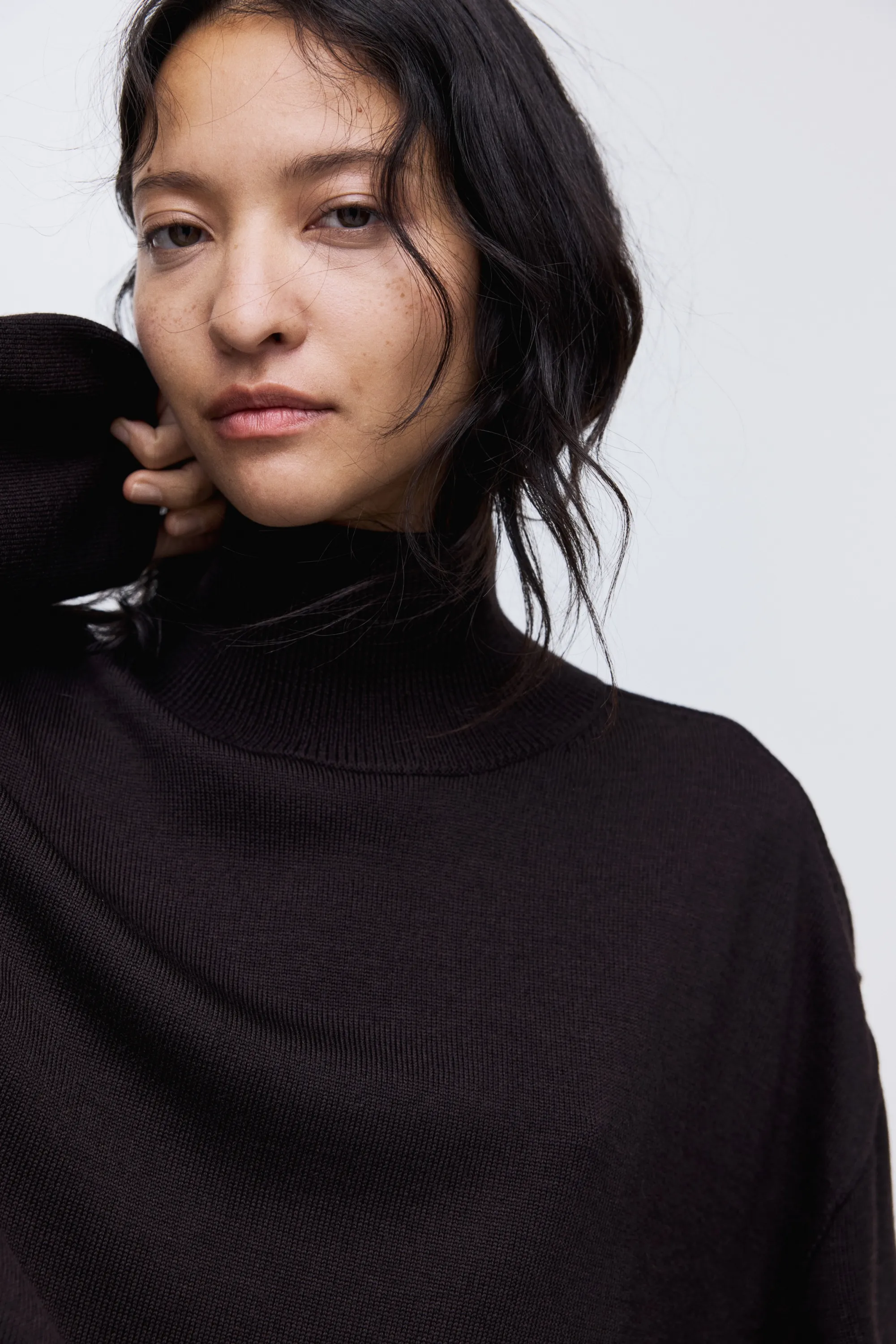 Pull en laine mérinos avec col cheminée - Marron foncé