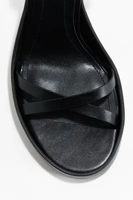 Sandales à talon - Noir — photo 2