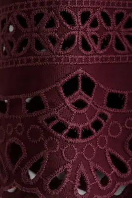 MAMA Short avec broderie anglaise - Bordeaux — photo 3