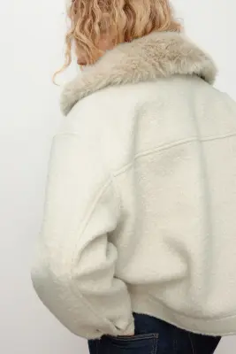 Veste en twill avec col duveteux - Beige clair — photo 2