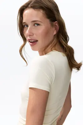 T-shirt ajusté en modal - Crème — photo 3