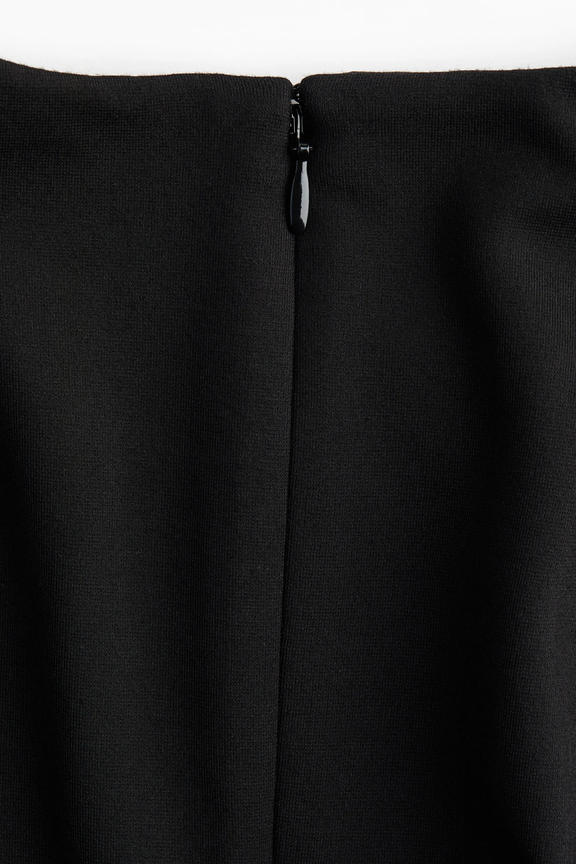 Robe avec jupe évasée - Noir