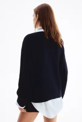Pull oversize en laine mélangée - Bleu marine — photo 3