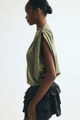 Top plissé en coton - Vert olive — photo 3