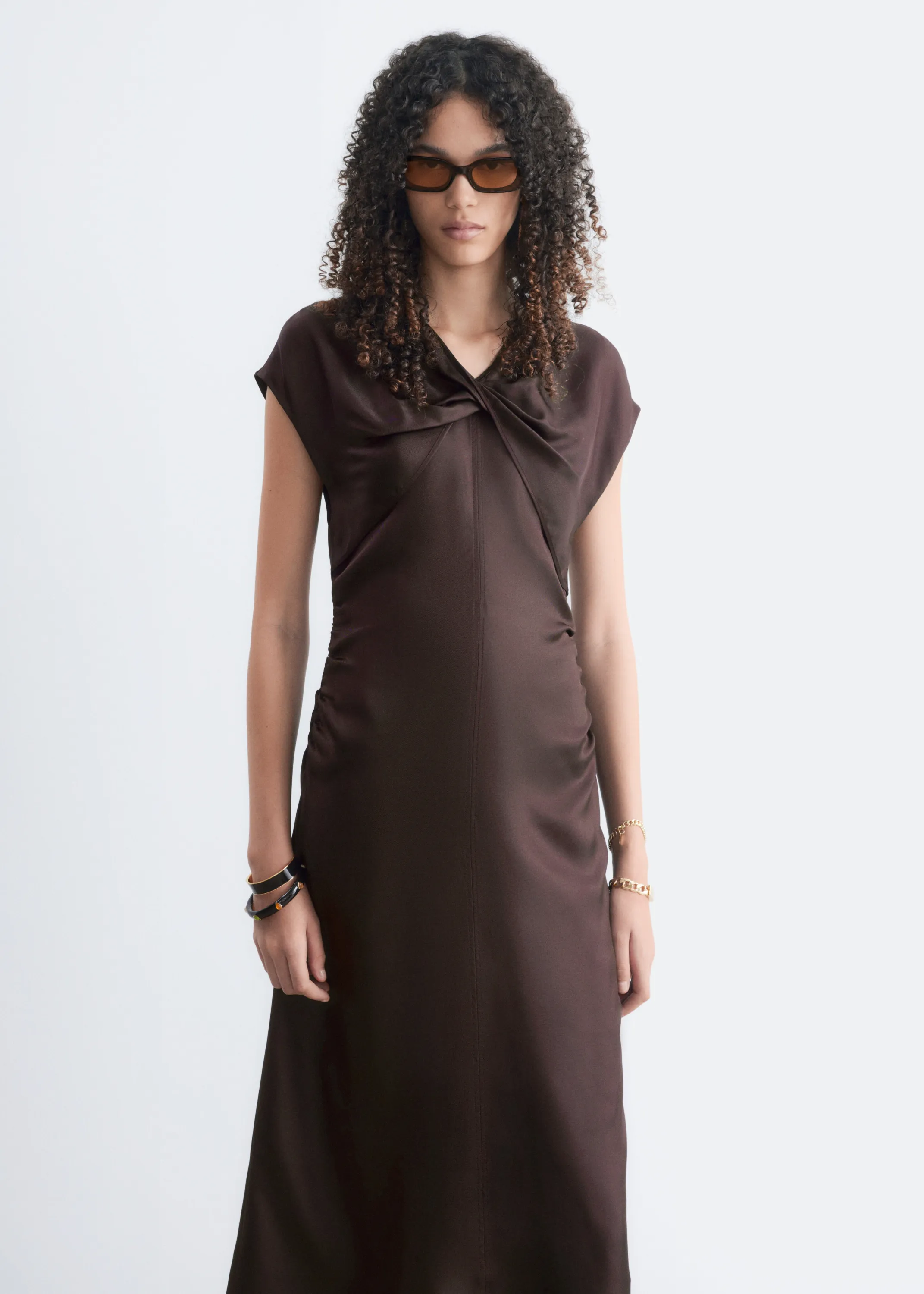 Robe en soie à détail torsadé - Marron foncé