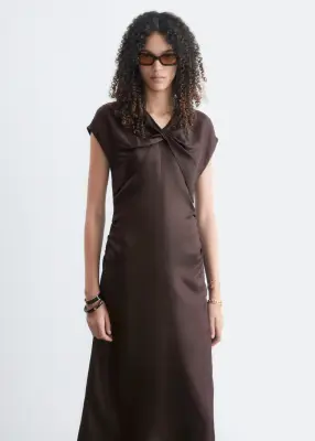 Robe en soie à détail torsadé - Marron foncé — photo 1