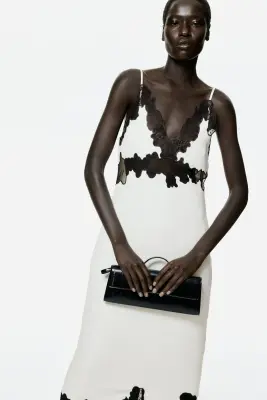 Robe à bretelles fines avec dentelle - Crème — photo 1