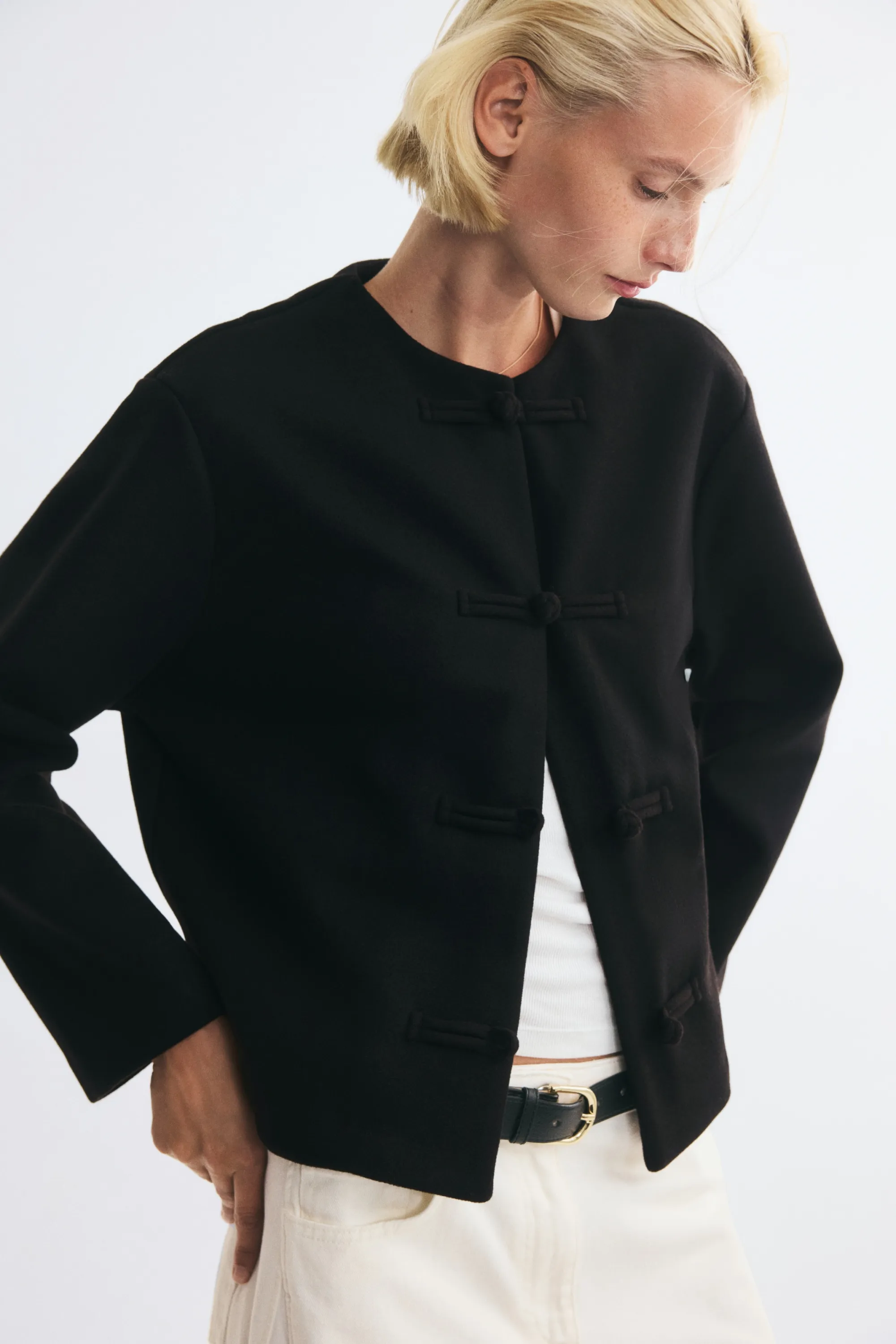 Veste en jersey avec boutons noués - Noir