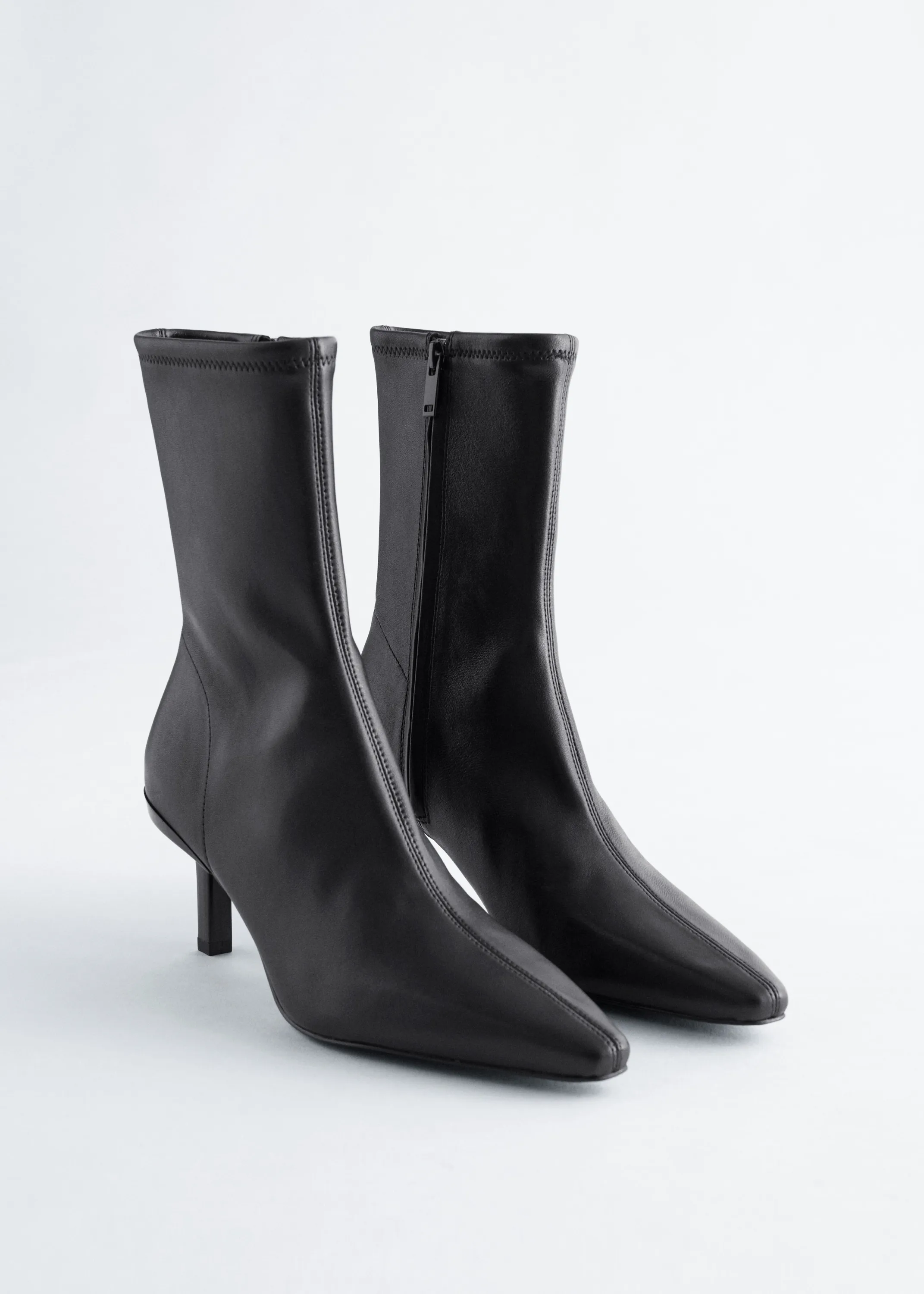 Bottines en cuir extensible - Cuir noir