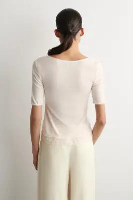 T-SHIRT À COL EN V ET OURLET BORDÉS DE DENTELLE - BLANC — photo 4