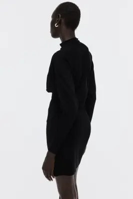 Robe froncée avec col cheminée - Noir — photo 3