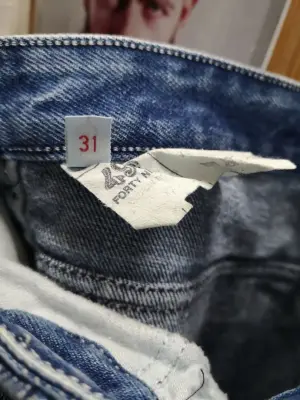Short en jean effiloché — photo 4