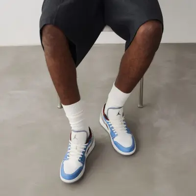 AIR JORDAN 1 LOW — photo 5