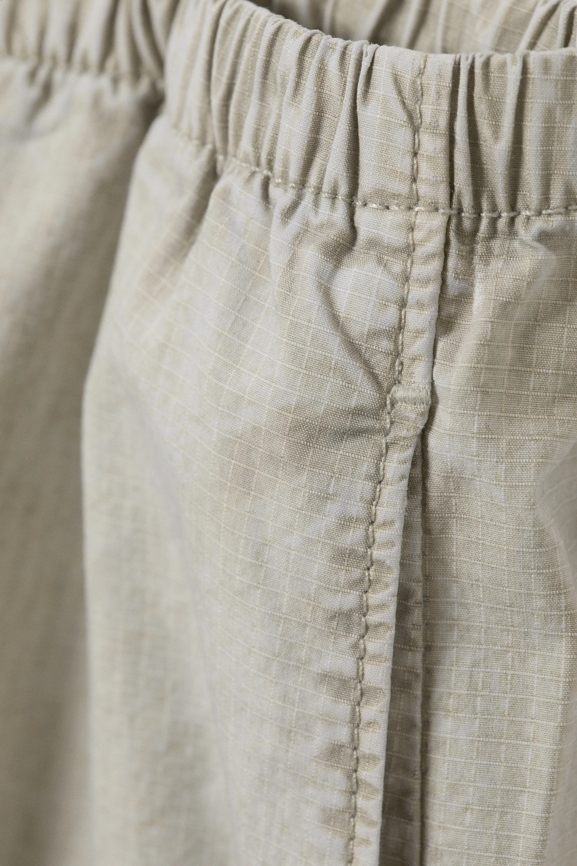 Pantalon à enfiler taille basse en ripstop - Taupe cendré clair
