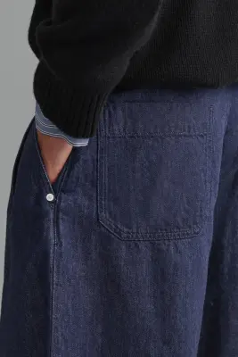 PANTALON BARREL DÉCONTRACTÉ EN DENIM À PLIS - BLUE — photo 3